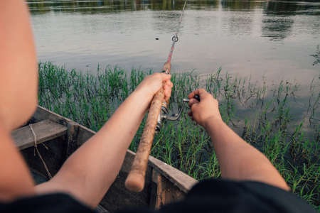 Technische Innovationen beim Karpfenangeln: Echolot, Baitboat und moderne Bissanzeiger